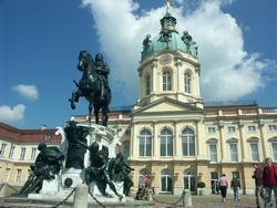 Click to see big picture (1024x768 pixels; 172 KB)