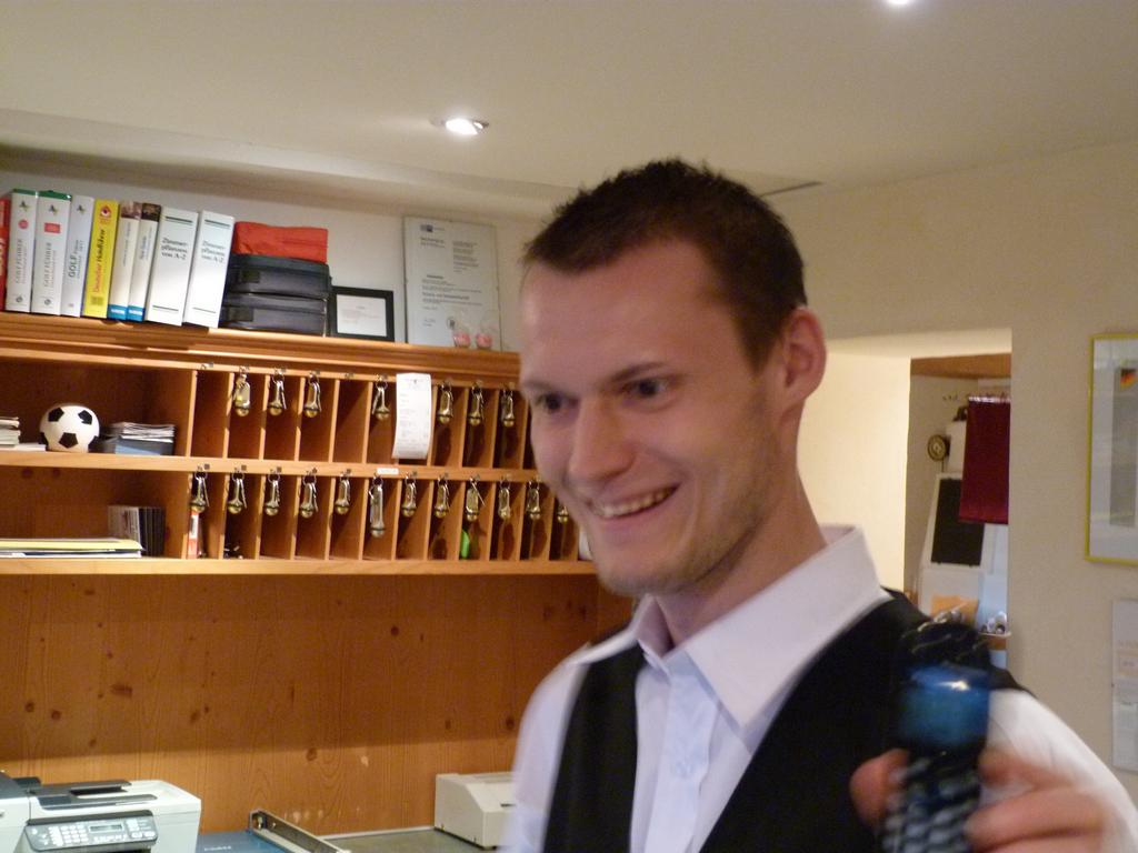 Cliqeu pour voir l'image suivante