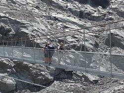 Click to see big picture (1024x768 pixels; 182 KB)