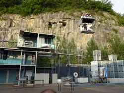 Click to see big picture (1024x768 pixels; 178 KB)