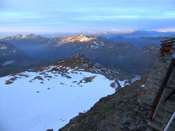 Click to see big picture (1024x768 pixels; 92 KB)